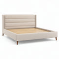 Modernes Polsterbett in Beige, 160 × 200 cm, mit hohem Kopfteil und Holzlattenrost